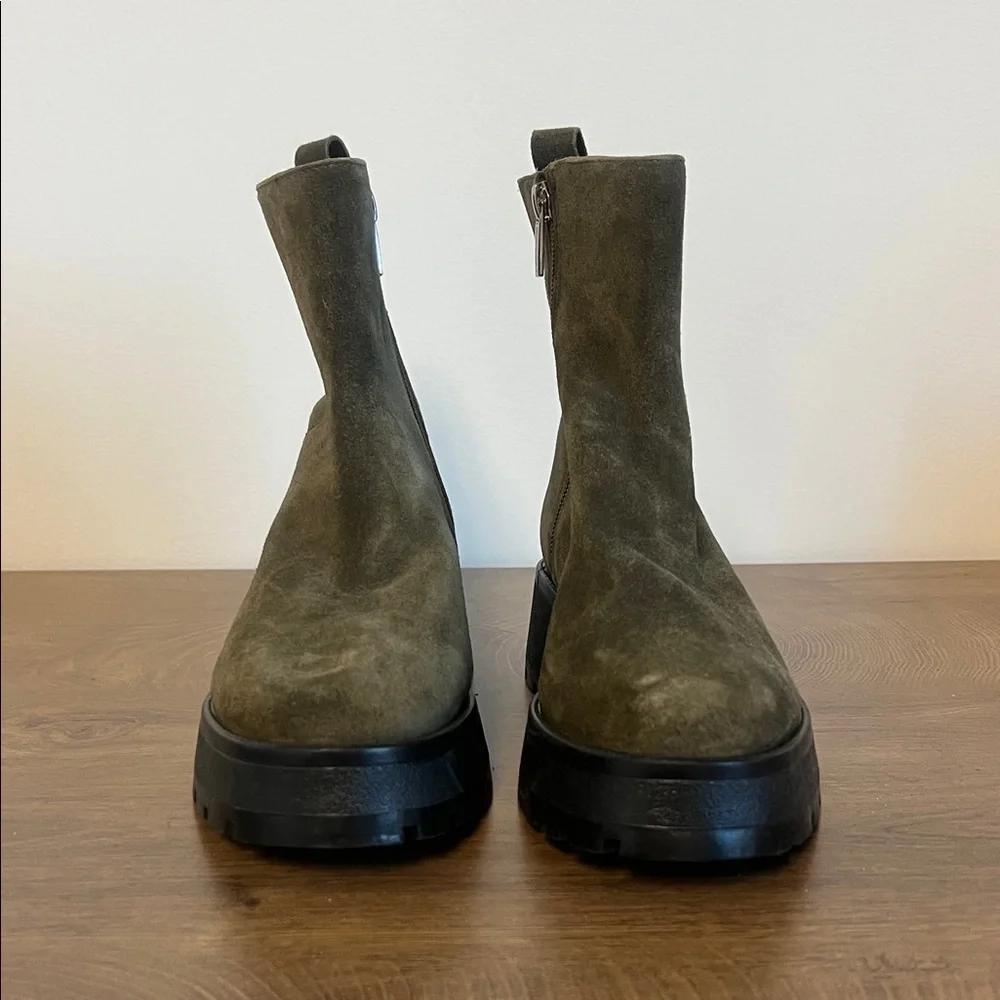 Vince Camuto Neframes Bootie Green 6 1/2